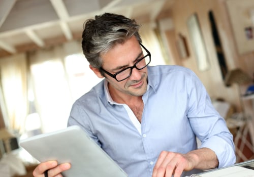 What hours do most real estate agents work?